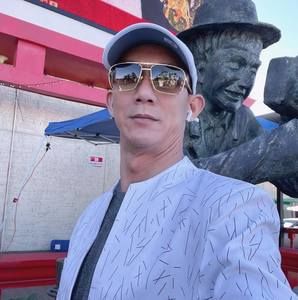 Meet your Posher, Binh